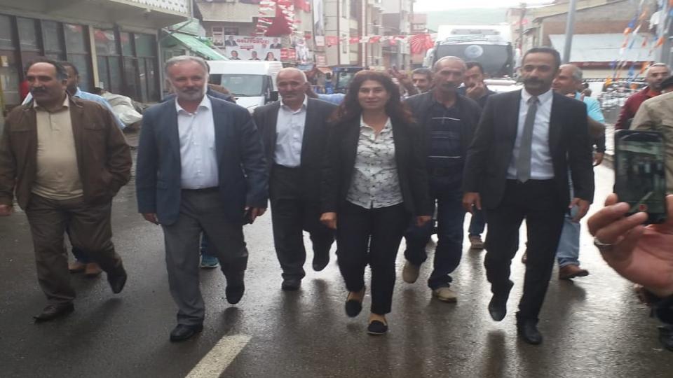 HDP Sözcüsü Kars Milletvekili Ayhan BİLGEN, HDP Konvoyu eşliğinde Sarıkamışta... 
