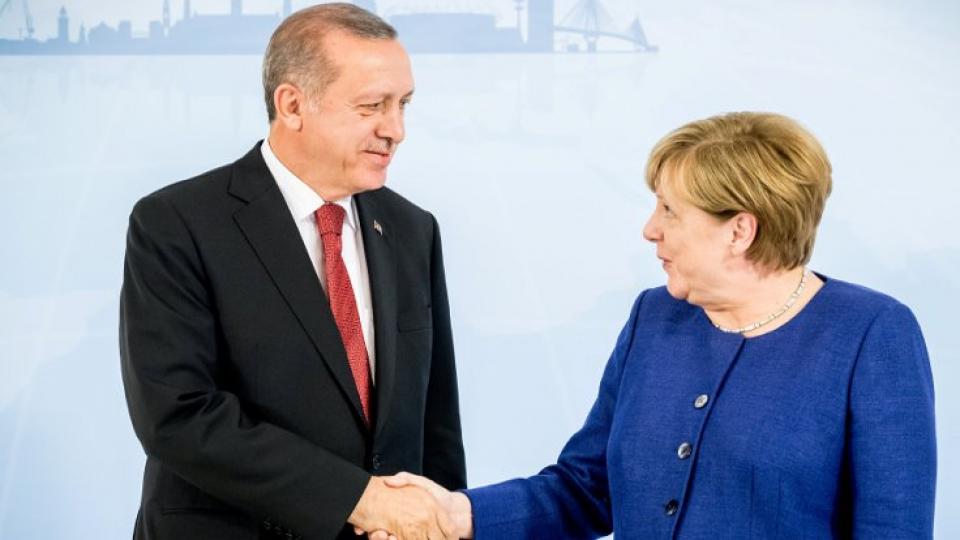 Serhatın Sesi / Serhat Diyarından Haberler / Cumhurbaşkanı Erdoğan, Angela Merkel'le görüştü
