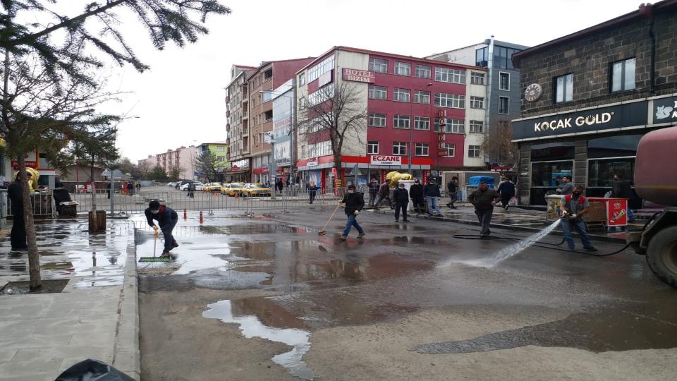 Serhatın Sesi / Serhat Diyarından Haberler / Kars Belediyesi’nden koronavirüs temizliği