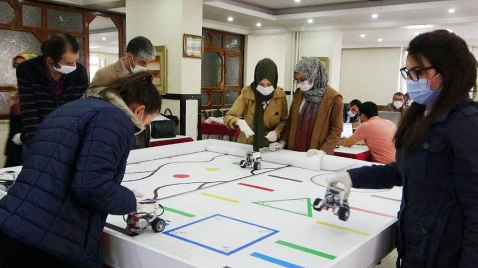 Ardahan’da ‘‘Robotik Kodlama Eğitimi Projesi’’ başladı