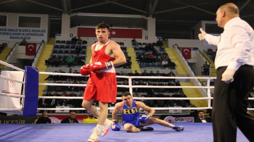 Karslı boksörler Türkiye Şampiyonu oldu